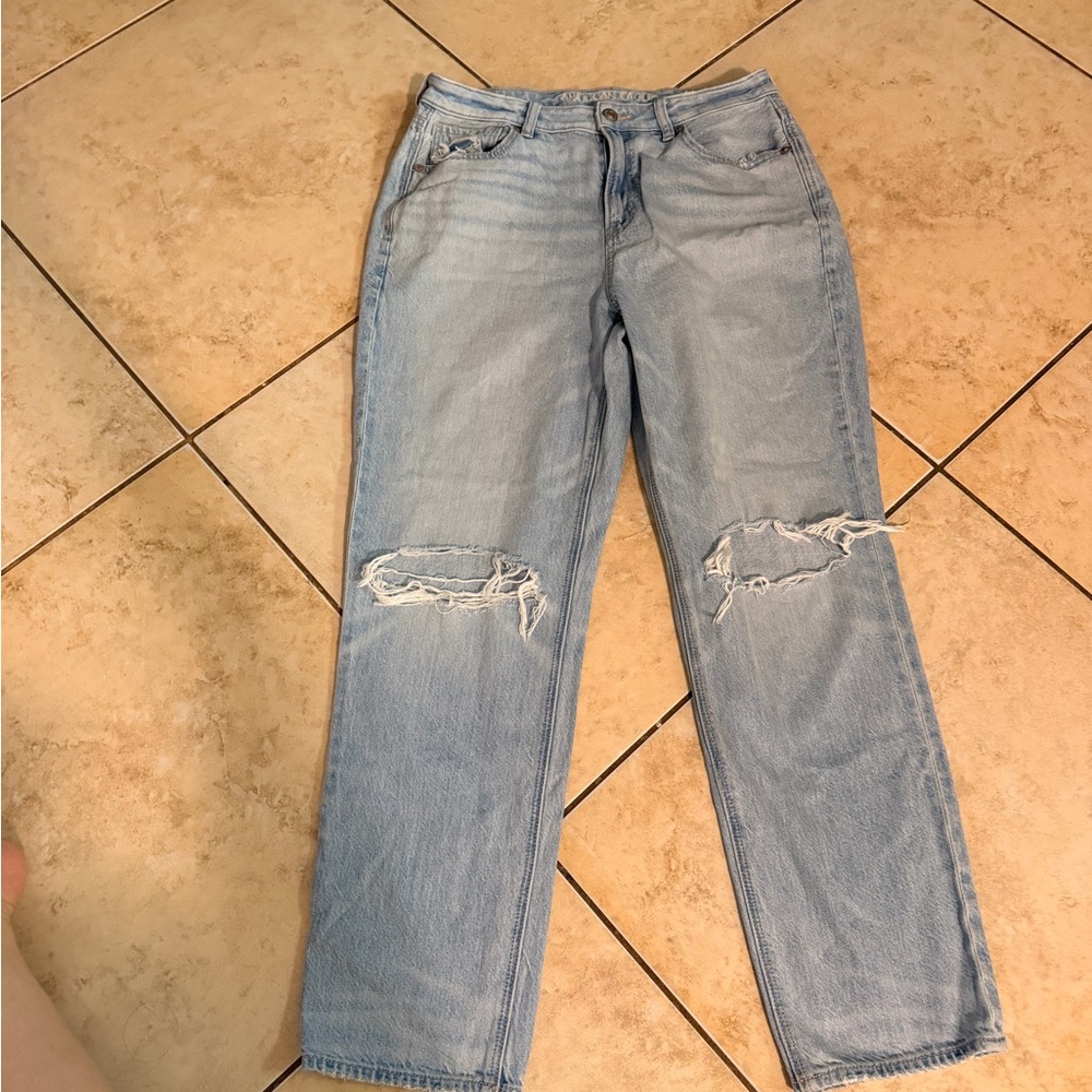 American Eagle Outfitters Light Blue Ripped Boyfriend Jeans